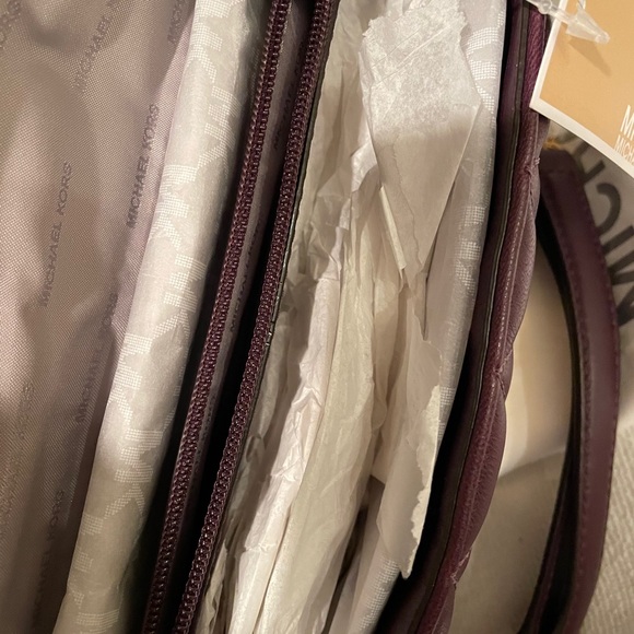 Michael Kors Gold chain and leather shoulder bag - Picture 7 of 13